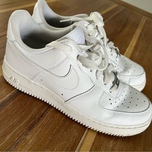 Nike Air Forces - Size 8